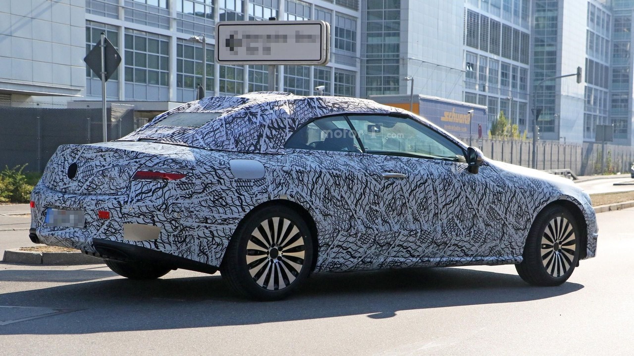 2018 Mercedes E-Class Convertible spy photo