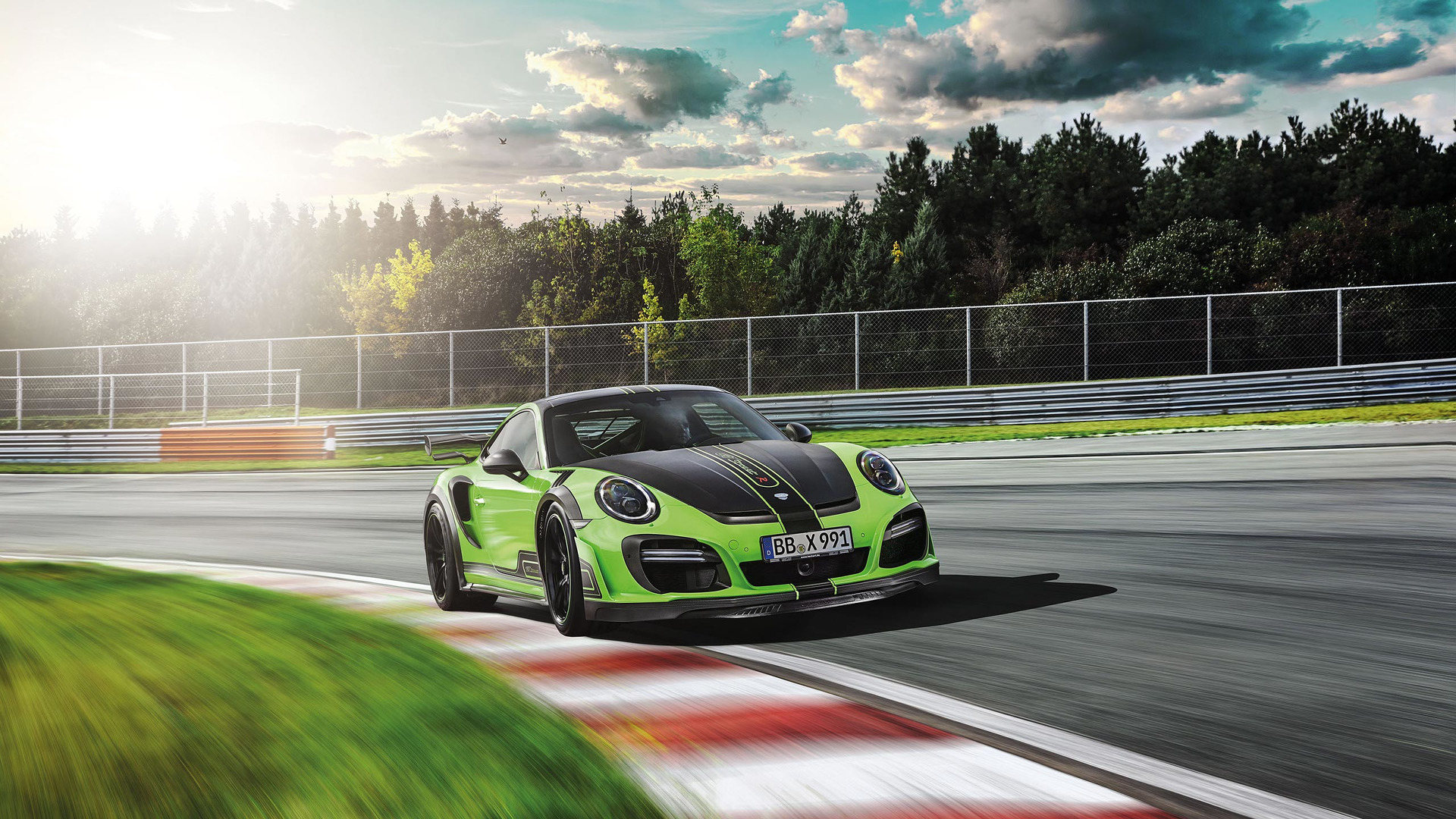 Tuned Porsche 911 Turbo has 711 hp, high-tech exhaust makes it sing
