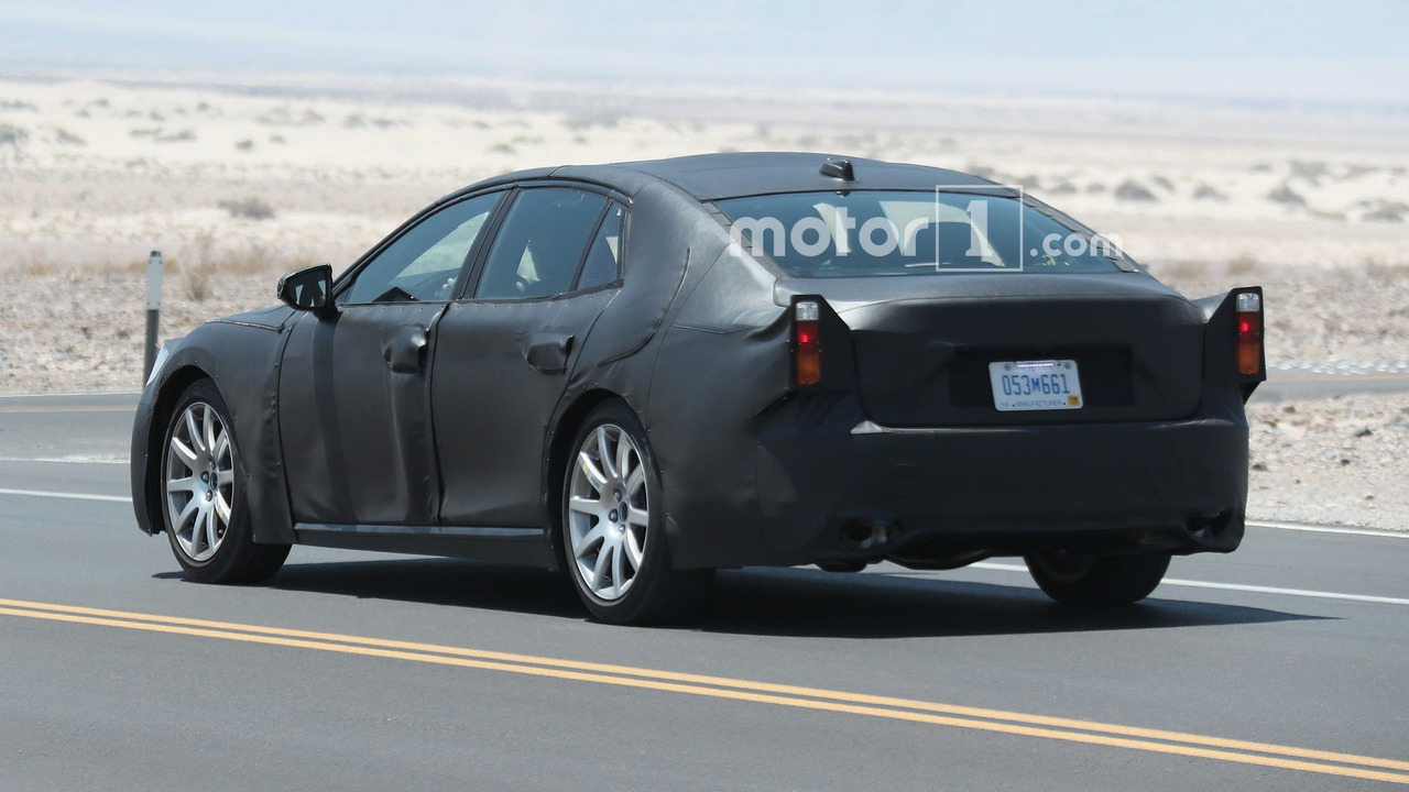 lexus-ls-spy-photos.jpg