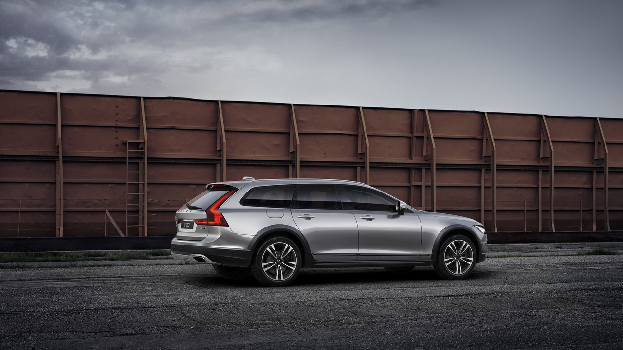 Volvo V90 Cross Country by Polestar