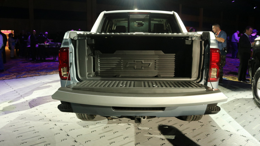 Chevy Silverado High Desert concept live photo