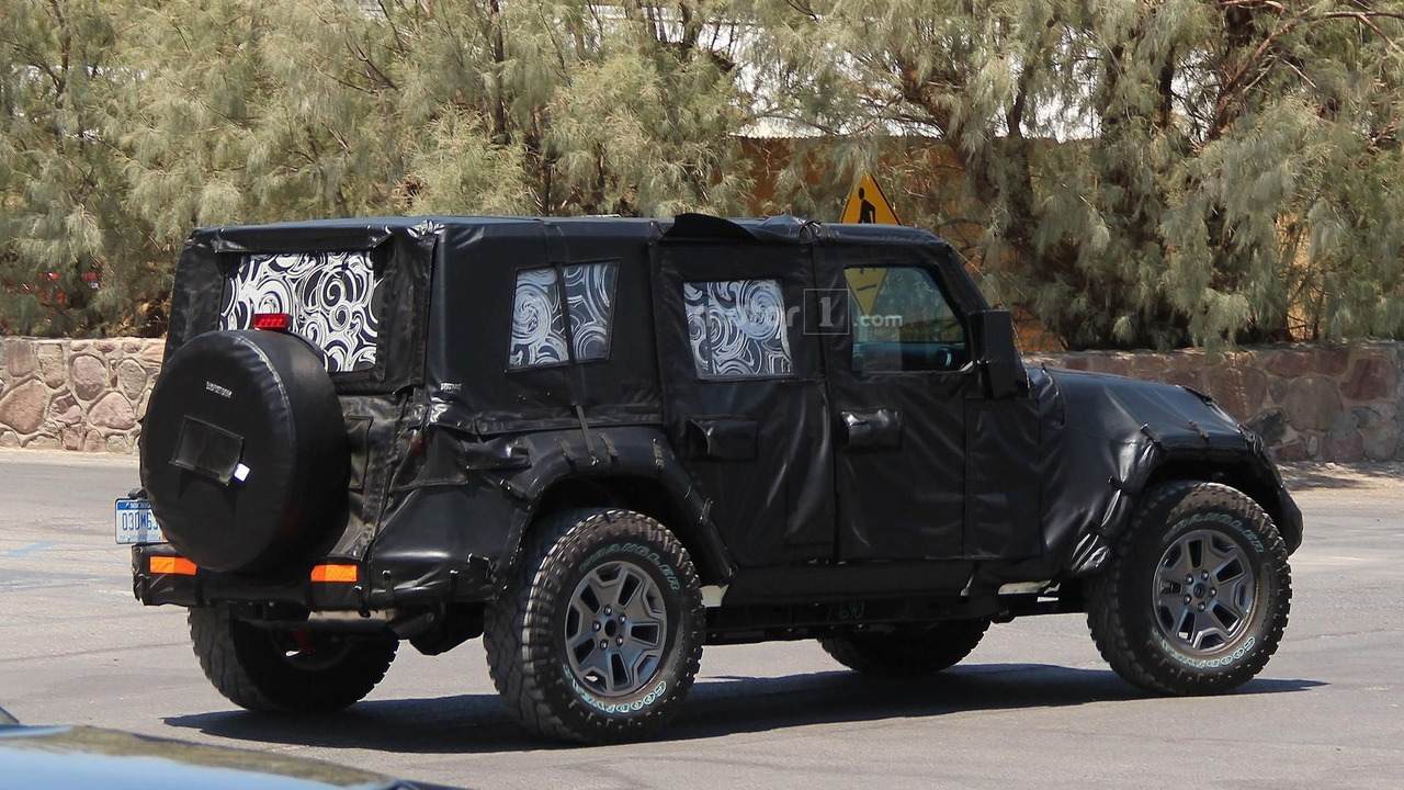 2018-jeep-wrangler-spy-photo.jpg