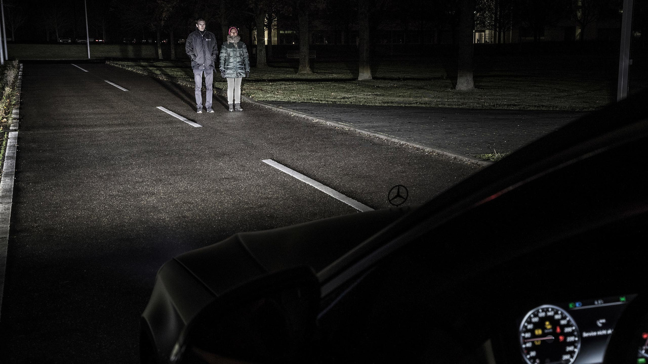 Mercedes-Benz Digital Light Headlights