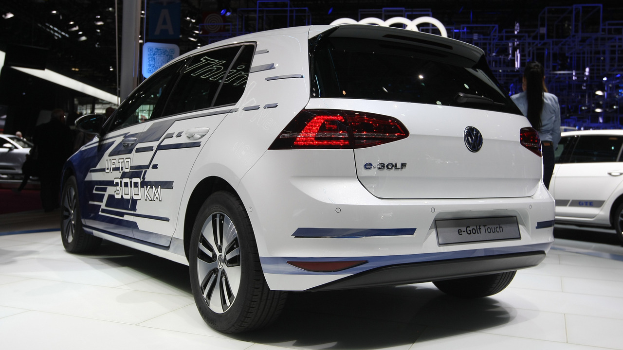 2016 Volkswagen e-Golf Touch Paris Motor Show