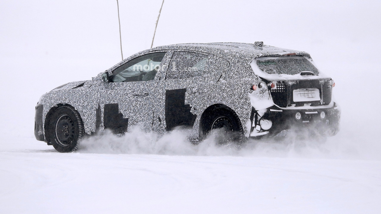 2018-ford-focus-spy-photo.jpg