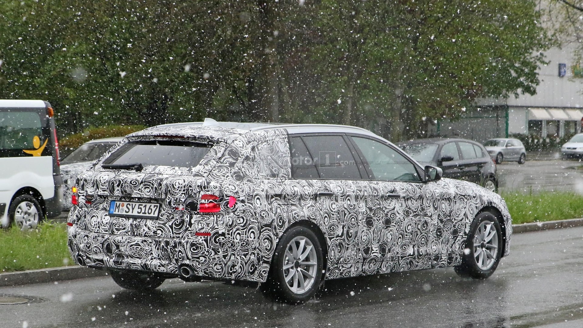 2016/2017 ~ BMW SÉRIE 5 G30/G31 - SÉRIE 5 GT G32 - M5 F90 2017-bmw-5-series-touring-spy-photo